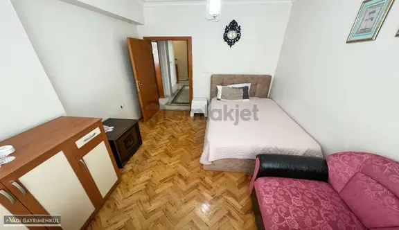 Vadi'den Kafkaslarda Site İçerisinde-geniş-temiz-yapılı-3+1 2