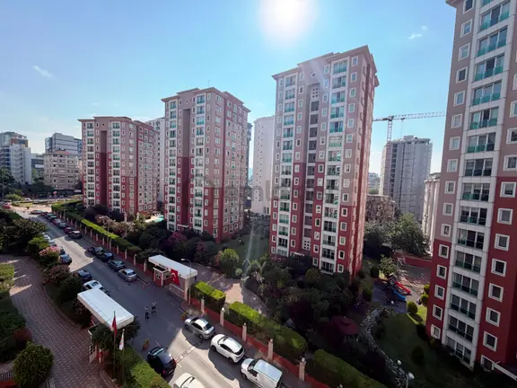 Bostancı City'de 7.kat Çift Banyolu Ankastreli 150m2 Kiralık 3+1 1