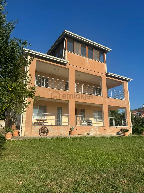 Karasu’da 1150m2 İçerisinde Müstakil Ev Deniz Manzaralı 1