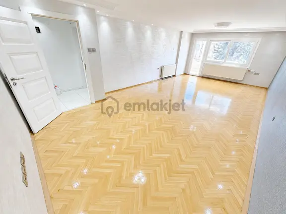 Karşıyaka Ordu Caddesinde 3+1 Kiralık Daire 1