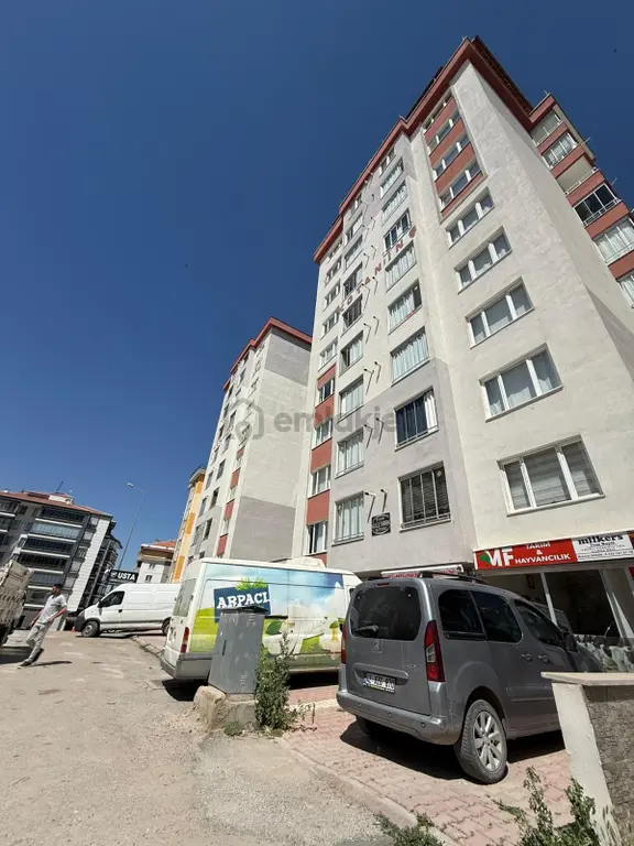 Çarşı İçinde 3+1 Daire 1