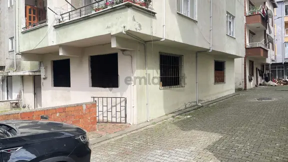 Hopa Emlak'tan Kemalpaşa Merkezde Satılık Daire 1