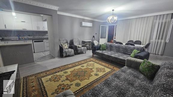 Seferihisar Sığacık Merkezde Bahçe Kullanımlı Eşyalı Daire 2
