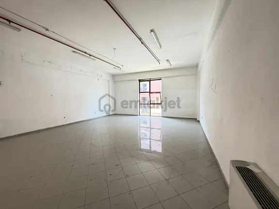 Tekstilkent City Emlaktan Giriş Katta 70 M2 Camlı Dükkan 2