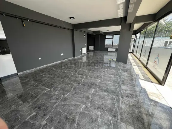 Şeyhsinan Mahallesinde Cadde Üzeri Kiralık Depolu Dükkan 1