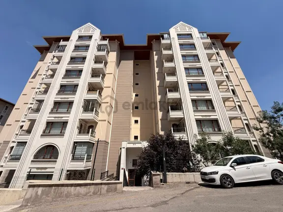 809 Etap Boyalı Cam Balkon Vestiyer Kapalı Otopark Ankastre 3+1 1