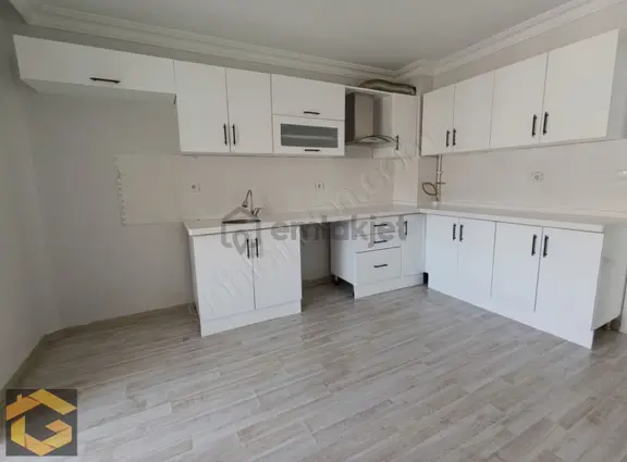 Zafer Fırın Yakını 2 .kat Kiralık 3+1 Daire 1