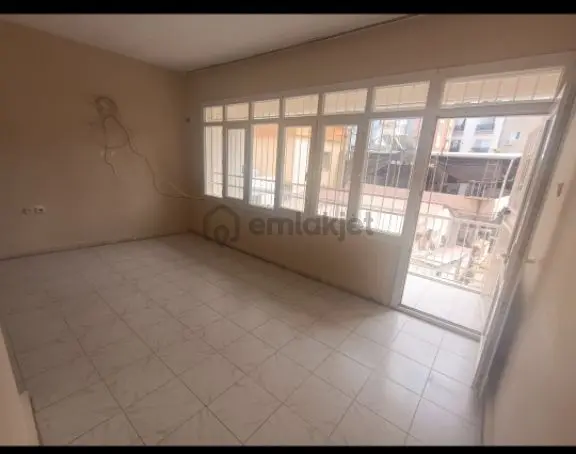 Çay Mahallesi Raif Paşa Caddesinde 2+1 Kiralık Daire 1
