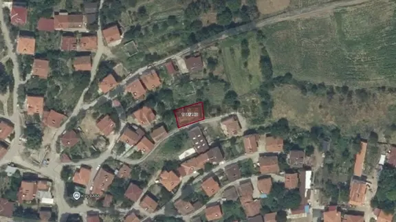 Taşova Şahinler Köyü'nde Satılık 301 M² İmarlı Arsa 1