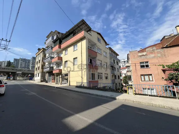 2 Nolu Erdoğdu Mahallesinde Satılık 2+1 Daire 2