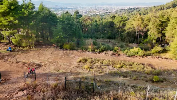 Nilüfer Demirci'de Satılık 440 M2 Hoby Bahçesi 2