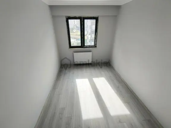 Hasköyde Ebeveyn Banyolu Bireysel Doğalgazlı Kiralık 3+1 Daire 1