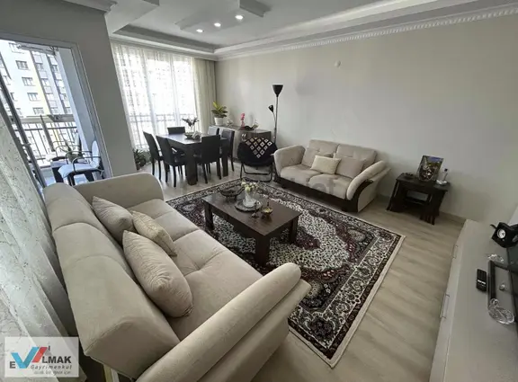 Evalmak'tan Fatih Mah.de Satılık 3+1 Göl Manzaralı Arakat Daire 1