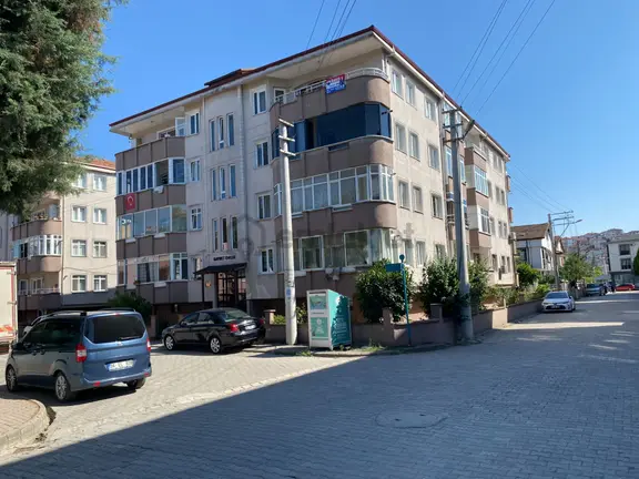 Dilmen Mahallesinde 3+1 Asansörlü Daire 1