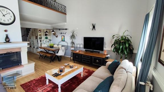 Bornova Atatürk Mahallesinde Kapalı Havuzlu 5katlı Satılık Villa 2