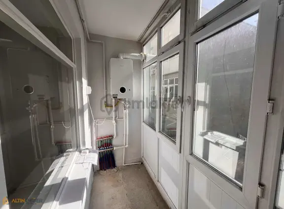 Eti Caddesinde Ara Kat Masrafsız Satılık Daire 3+1 2