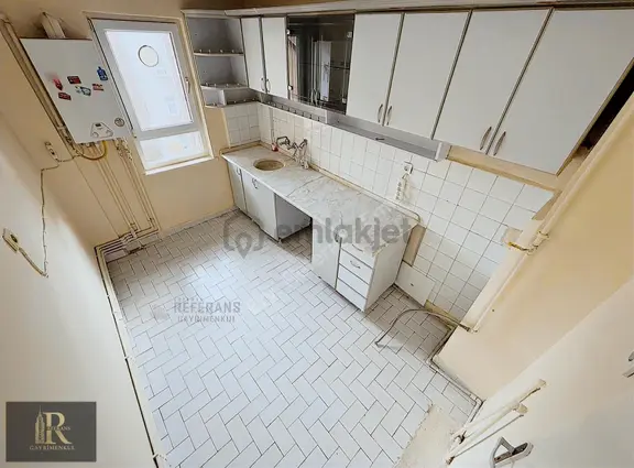 Metro Okul Pazar Yakını 3+1 Katta Site İçerisinde Kiralık Daire 2
