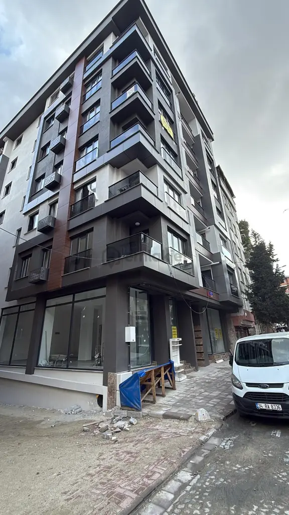 Gülbendi Gayrimenkul'den Zeytinburnu Marmaray Dibinde Satlık 3+1 1