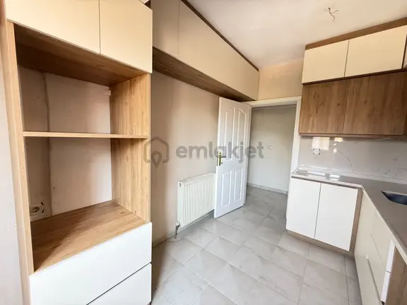 Kw Metsa'dan Cedidiye Mahallesinde 2+1 Satılık Daire 2