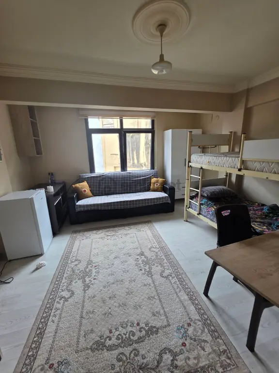 Taşçioğlu Emlaktan Kiralık Eşyalı Stüdyo Oda Şehrin Merkezinde Orta Cami Yanında 1