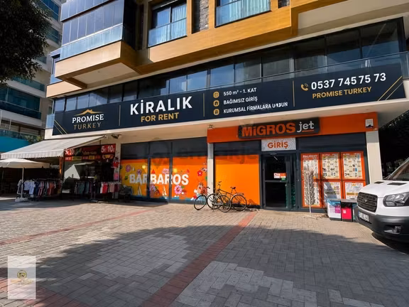 Alanya Mahmutlar Barbaros Caddesi Kiralık 550 M² Ticari Alan 2