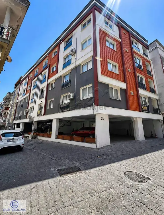 Cuma Mahallesi Eşyalı Kiralık 2+0 Ara Kat Daire 1