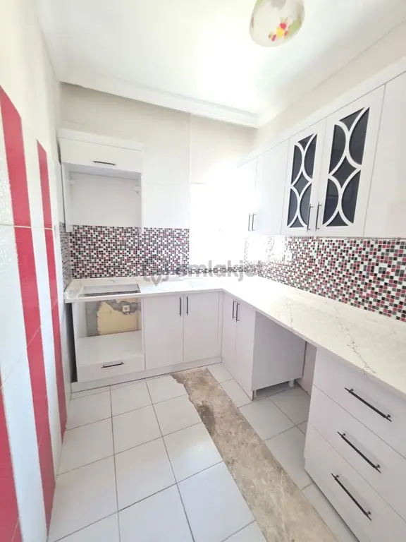 Hamidiye Mah Kat 3 Ve 4 Alta 2+1 Üste 1+1 Full Yapılı 2