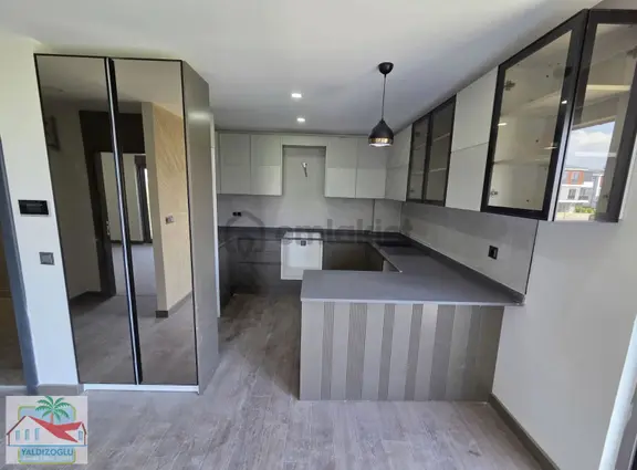 Altınkale'de Kiralık Havuzlu 1+1 Arakat Daire 2
