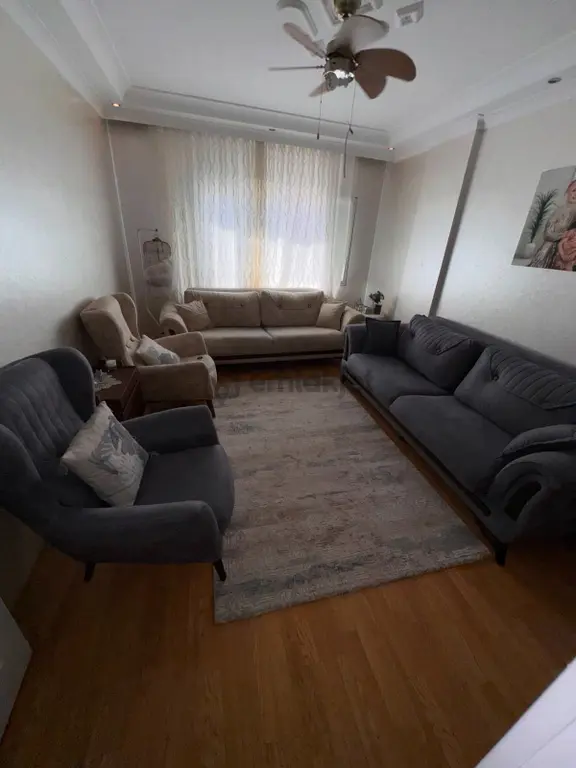Acil Satılık Turgutlu Yıldırım Mahallesi Alankuyu Mevkisinde 125 M2 3+1 Doğalgazlı 15 Yıllık Daire 2