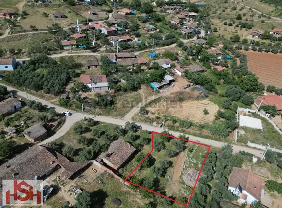 Uzundere Yoldan Yüksek Konumlu ''488m2'' İmarlı Arsa. 2