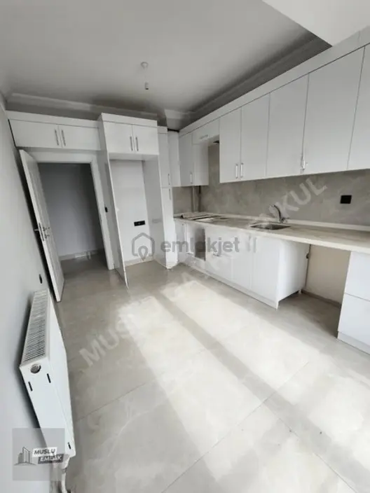 Çevre Yolu Cepheli, 135m² 3+1 Kiralık Daire (ebeveyn B.) 1