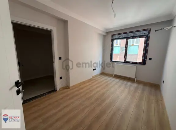 Minibüs Caddesi Göztepe Mevkii Sıfır Bina Kiralık 4 Odalı İşyeri 2