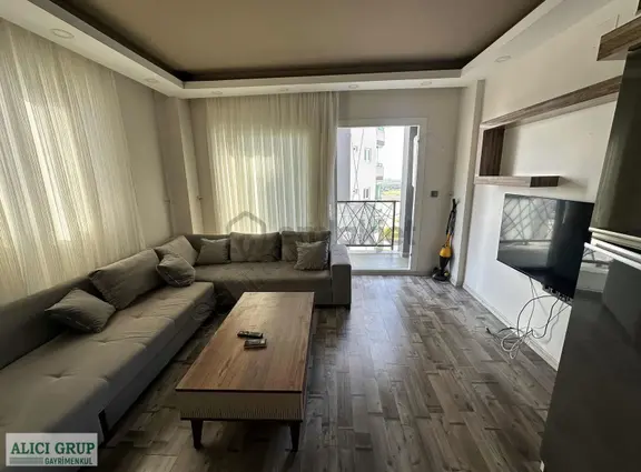 Stad Karşısı Anayola Yakın Hasarsız Full Eşyalı 1+1 Daire 1