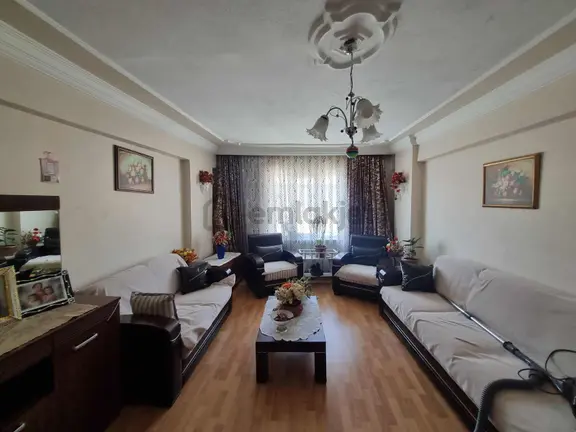 Tokdemir Gayrimenkulden Hamidiyede Masrafsız Satılık 2+1 Daire 2