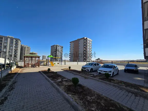 Satılık 2+1 Geniş Daire 2