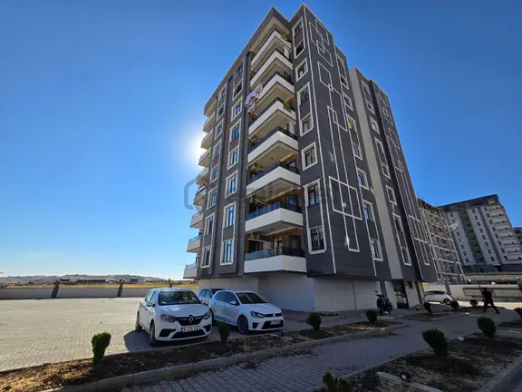 Satılık 2+1 Geniş Daire 1