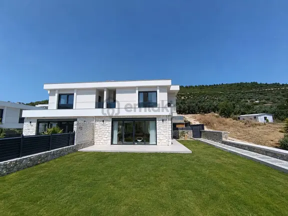 Satılık Foça Ilıpınarda Butik Sitede Lüks 2+1 Dubleks Villa 1