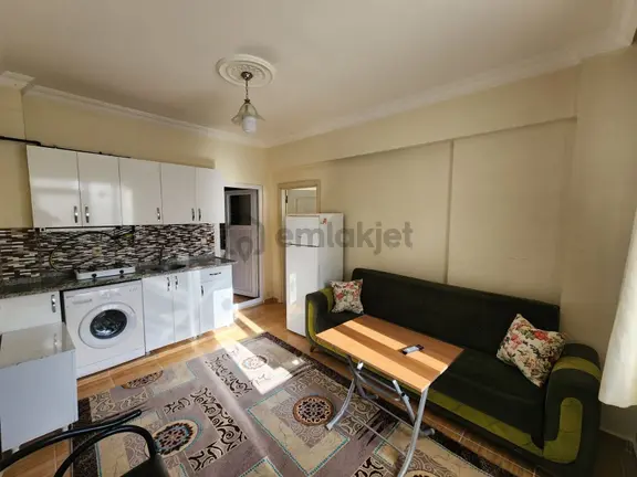 Bayar Gayrimenkulden.. Üniversiteye 50 M. Temiz Eşyalı 1+1 Daire 2