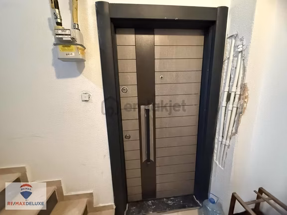 İzmit Erenlerde Satılık Komple Eşyalı Manzaralı 2+1 Arakat Daire 2