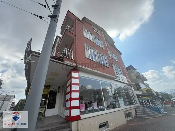 Yenişehirde İşlek Konumda Tabela Değeri Yüksek Kiralık 2+1 Ofis 1