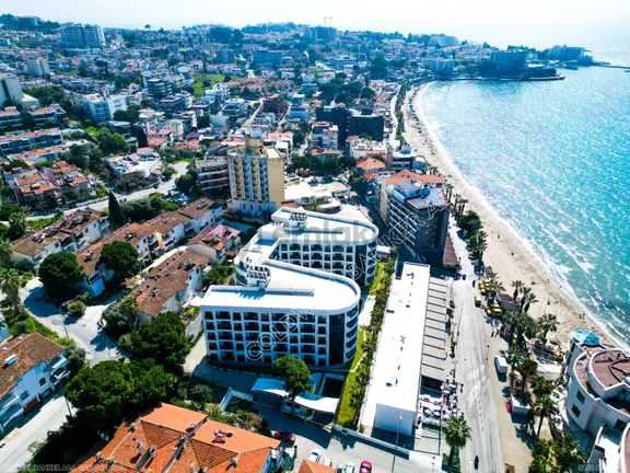 Kuşadası Kadınlar Denizi'nde Denize Sıfır 1+1 Fırsat Daire 1