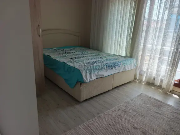 Yenifoça Merkezde Satılık Geniş 2+1 Daire 2