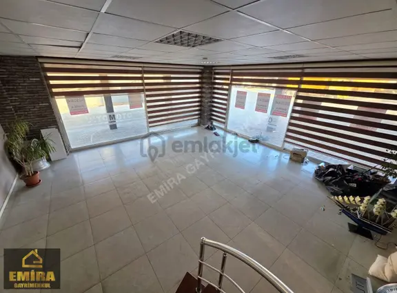 Oto Center'da Kurumsala Uygun 2000 Metre Kare Arsa İcerısınde 2