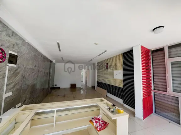 Günlükbaşı İşlek Cadde Üzeri Satılık Dükkan 2