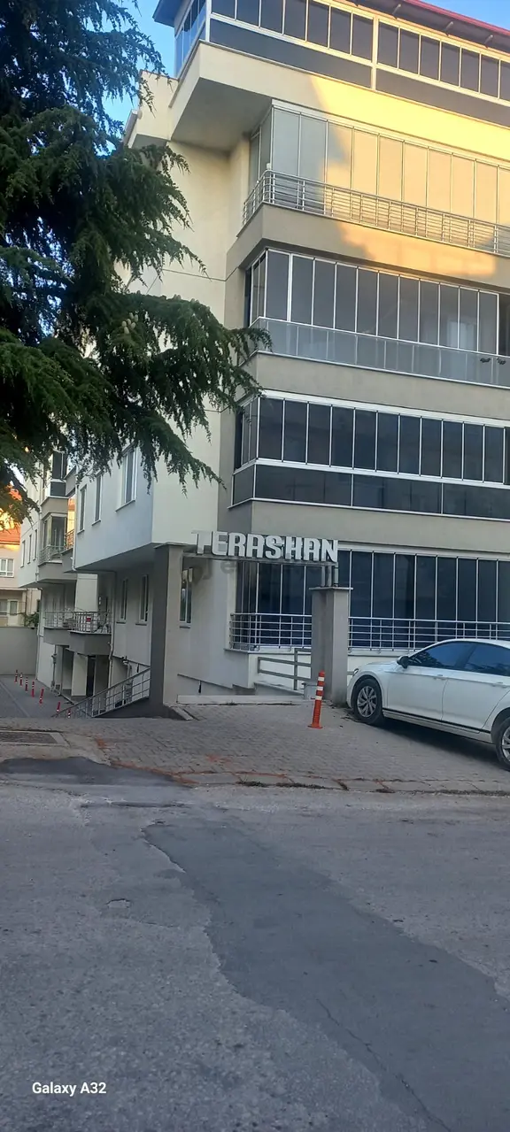 Mükemmel Lokasyonda 1 Kalıte İşçişik 1