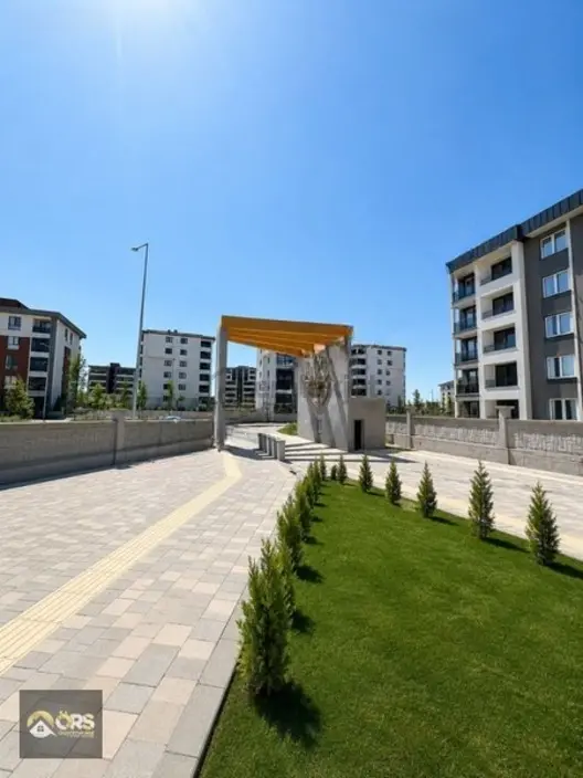Prestijli Konumuyla Yatırım Ve Oturuma İdeal Fırsat Dairemiz 1