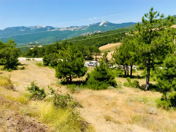 Dışdedeler Köyünde Asfalt Kenarı Harika Manzaralı 3.295 M2 2