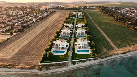 Silivri Semizkumlar'da Denize Sıfır 37 Dönüm Eşsiz Yatırım Fırsa 1