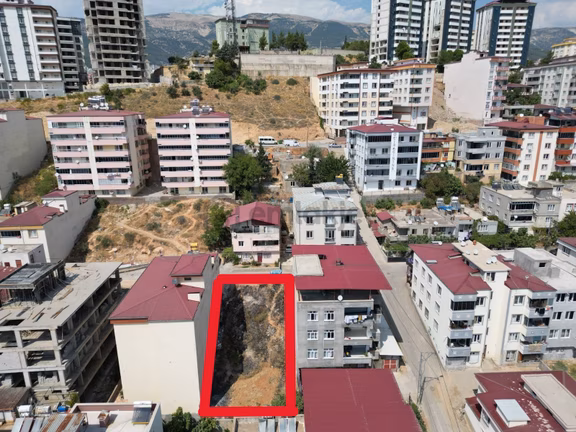 Germenıcıa'dan Pirireis Mh.de Manzaralı Satılık Konut Arsası 2