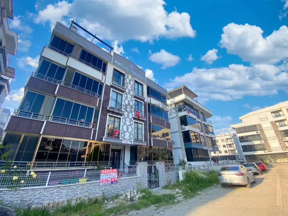 🛑🛑aktiften Akçay'da Satılık Merkezi Konumda Eşyalı Full Kredili Harika Arakat 1+1 Daire 2